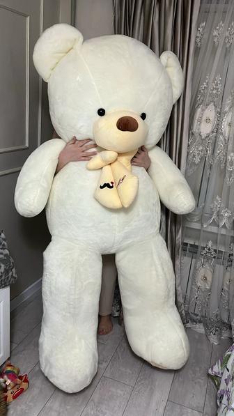 Мишка двухметровая