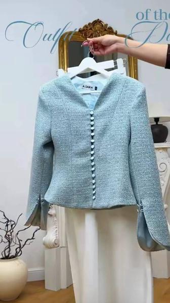 Продам костюм синий