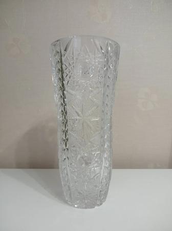 Хрустальная ваза
