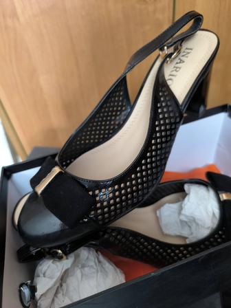 Босоножки женские