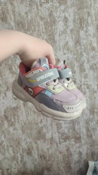 Кроссовки с мехом