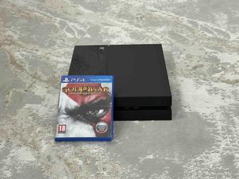 Продам Sony Playstation 4