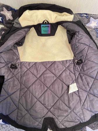 Продаю куртку 42 размера в отличном состоянии Huppa