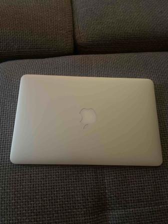 Продается MacBook Air 11 2015