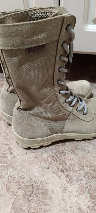 Берцы бренда BIZON