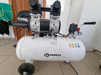 Продается воздушный безмаслянный компрессор