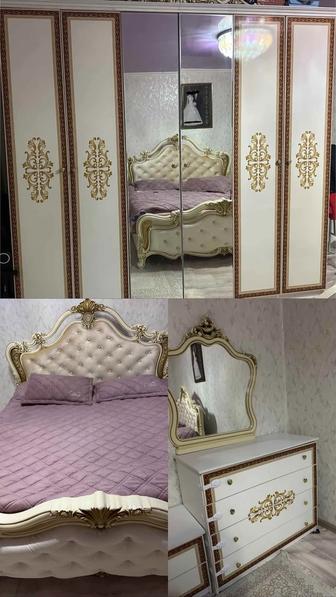 Спальный гарнитур
