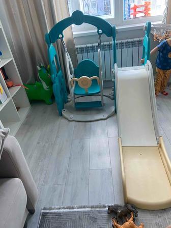 Продам детскую горку с качели
