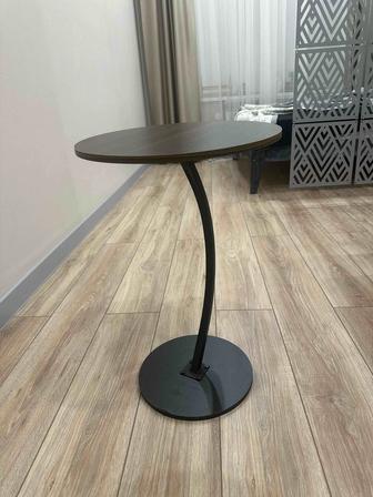 Продам столик прикроватный