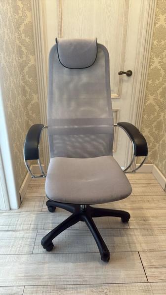 Кресло офисное