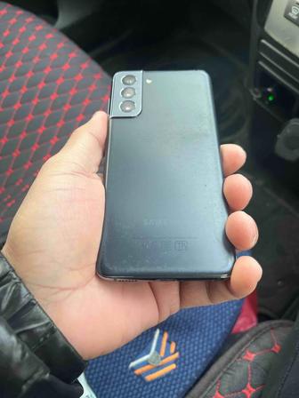 Самсунг S 21 черный 8/128 продам или обмен на айфон или продам