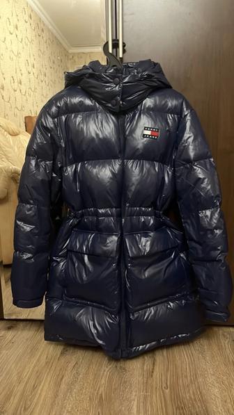 Продам пуховик от Tommy Jeans.