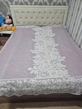 Кровать