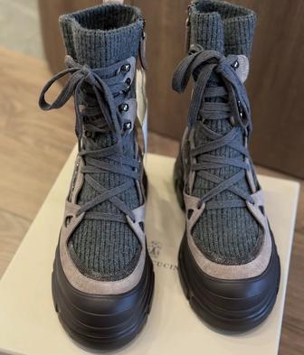 Продам ботинки