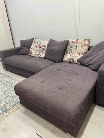 Продам диван угловой