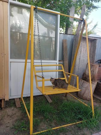 Продам железный качели