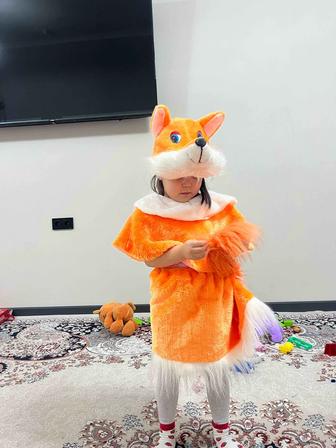 Продам костюм лиса для девочки на 3-4 годика