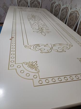 Продается стол для гостиной
