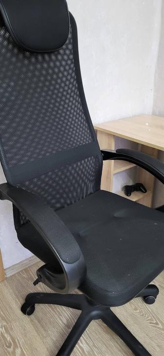 Продам компьютерное кресло