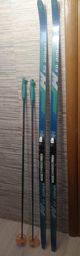 Продаются лыжи