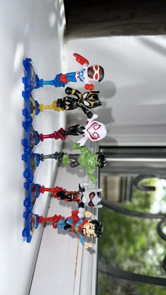 Обмен фигурок Kinder Marvel