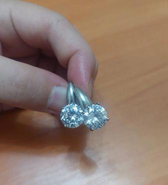 Продам серьги серебро