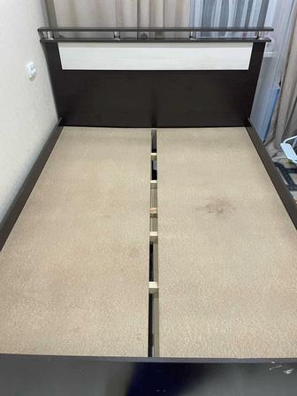 Продается двухспальная кровать