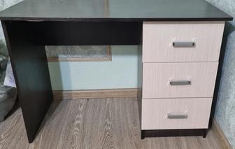 Срочно продам стол офисный