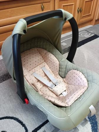 Продам автолюльку автокресло