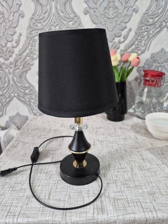 Лампа настольная