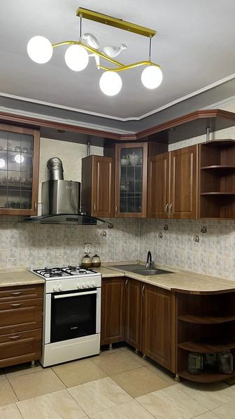 Продаю по низкой цене Кухонный гарнитур