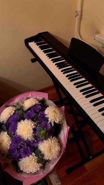 Продам цифровое пианино