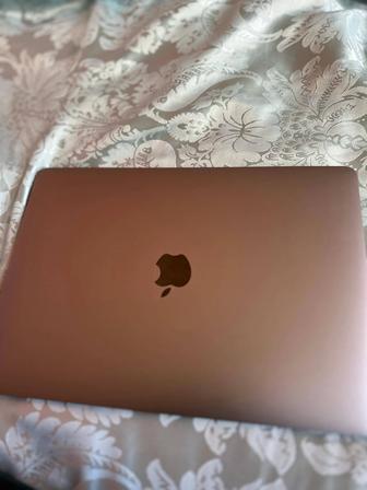 Продам MacBook air m1