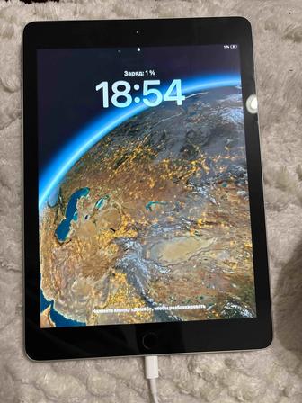 iPad 6 (A1893) 32 ГБ Серый (Wi-Fi)