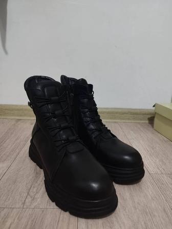 Зимный сапог женский