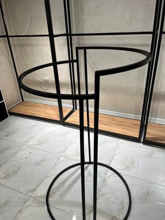 Стеллажи срочно продам новые