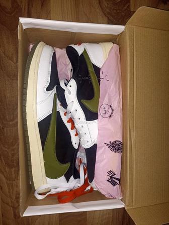 Air jordan 1 low travis scott