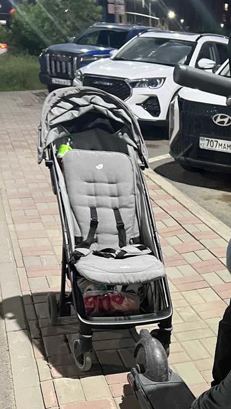 Продам коляска Joie