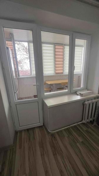 Продам пластиковае окно с дверью