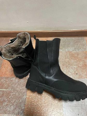 Продам детские ботинки Челси