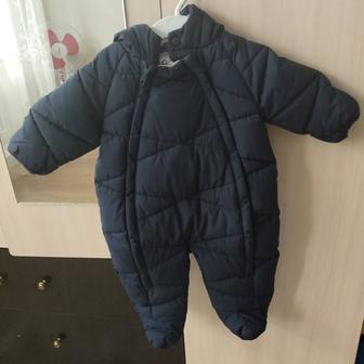 Продам зимний комбинезон для мальчика 68 см.