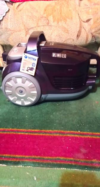 Пылесос Vitek