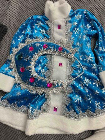 Платья снегурочка снежинка. Карнавальный костюм.