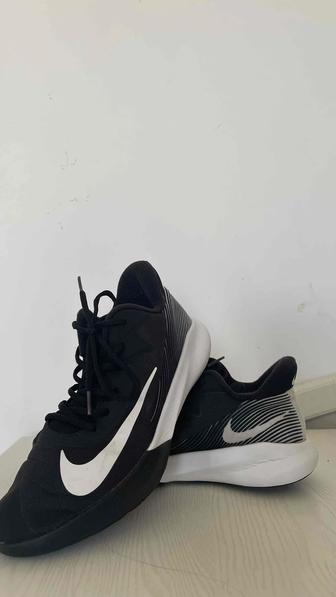 Nike кроссовка