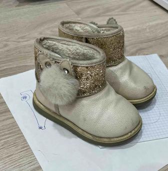 Сапожки зимние на девочку