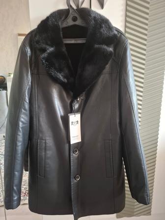 Стильная мужская кожаная куртка с роскошным воротником из натурального меха