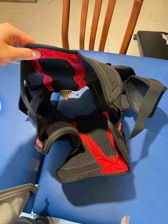 Нагрудник CCM хоккейный