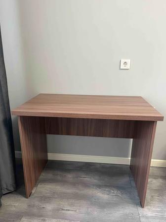 Продам почти новый рабочий стол