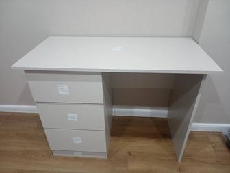 Столик компьютерный