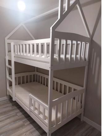 Детская двухъярусная кровать